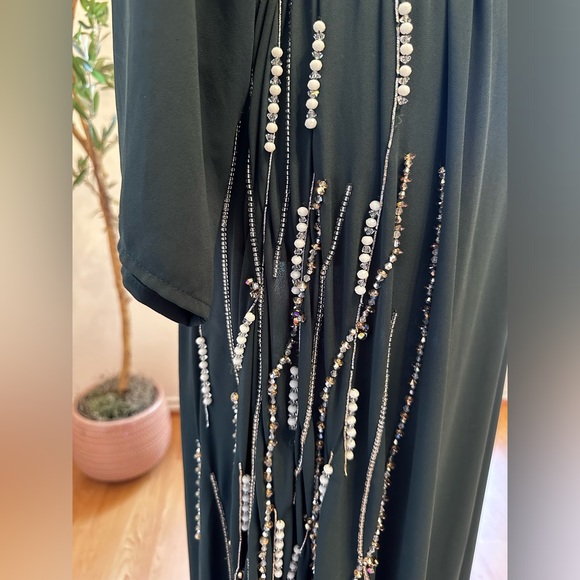 2 pc forest green maxi long sleeve embellished dress in M/L, Great condition✨ - Picture 9 of 16